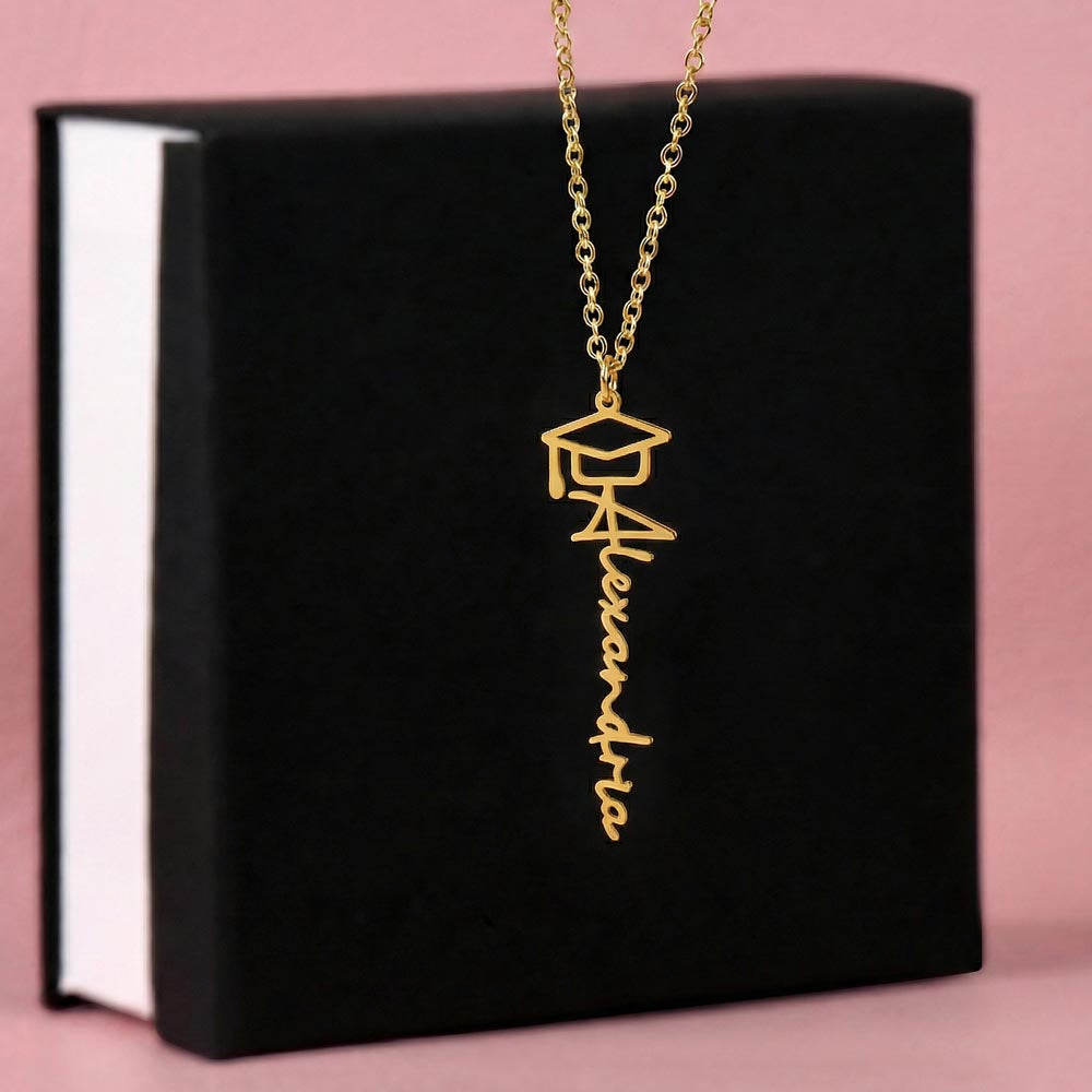 Personalised Graduation Cap Name Necklace – Custom Graduation Jewelry Gift for Her Achievement